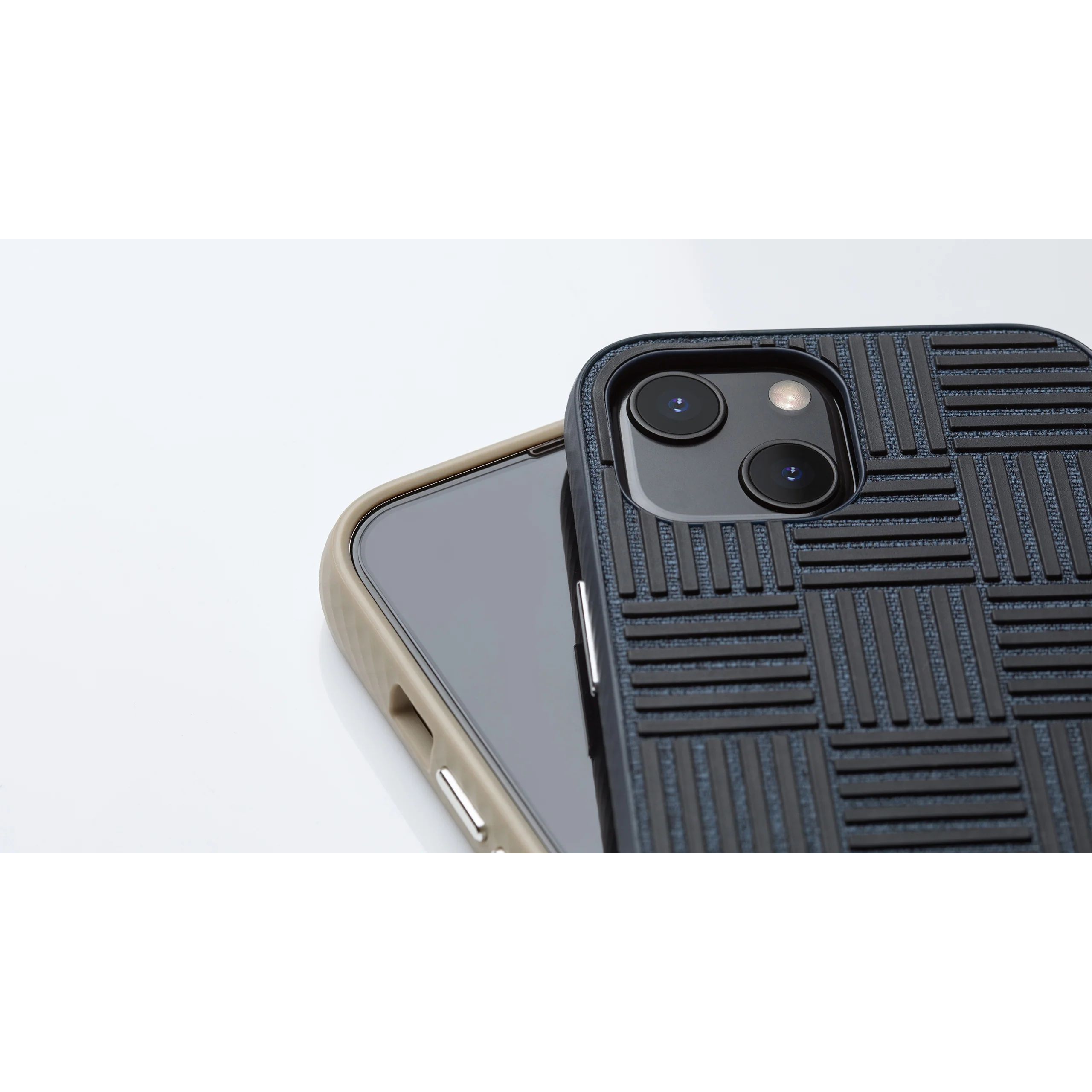 Чохол-накладка Moshi Altra Slim Hardshell Case with Wrist Strap Midnight Blue для iPhone 13 - фото 5