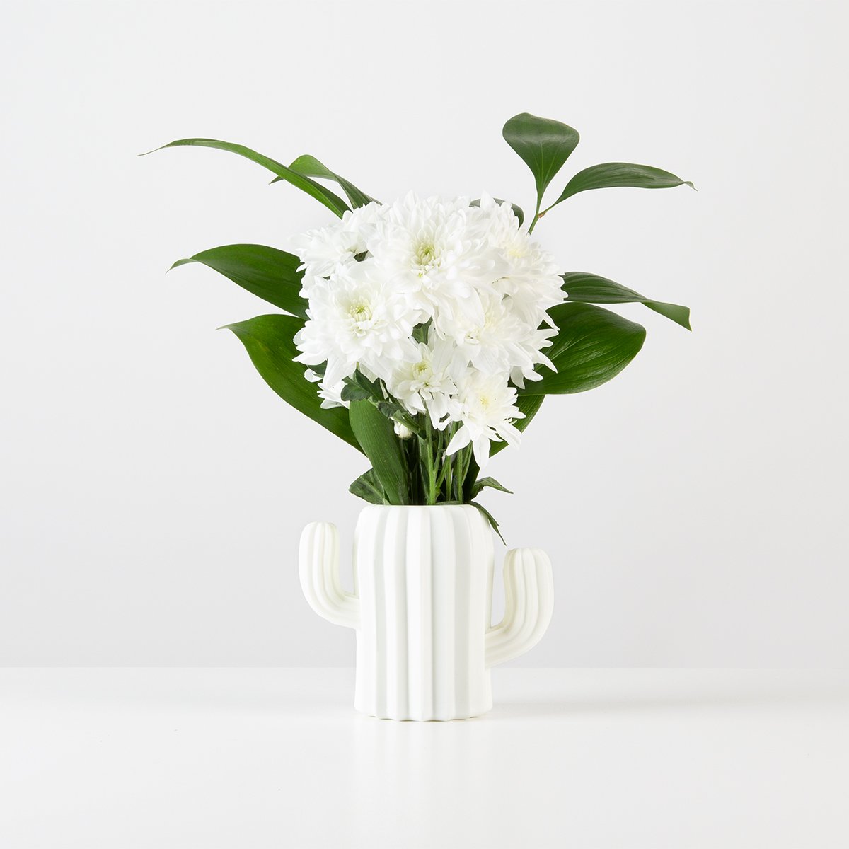 Ваза декоративна МВМ My Home, 11 см, біла (DH-FLOWERS-02 WHITE) - фото 2