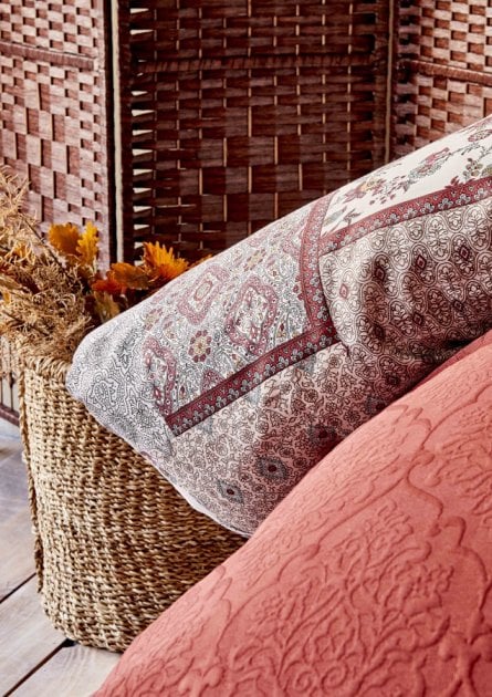 Набор постельное белье с покрывалом и пледом Karaca Home Maryam bordo 2020-1, евро, бордовый, 8 предметов (svt-2000022231152) - фото 3