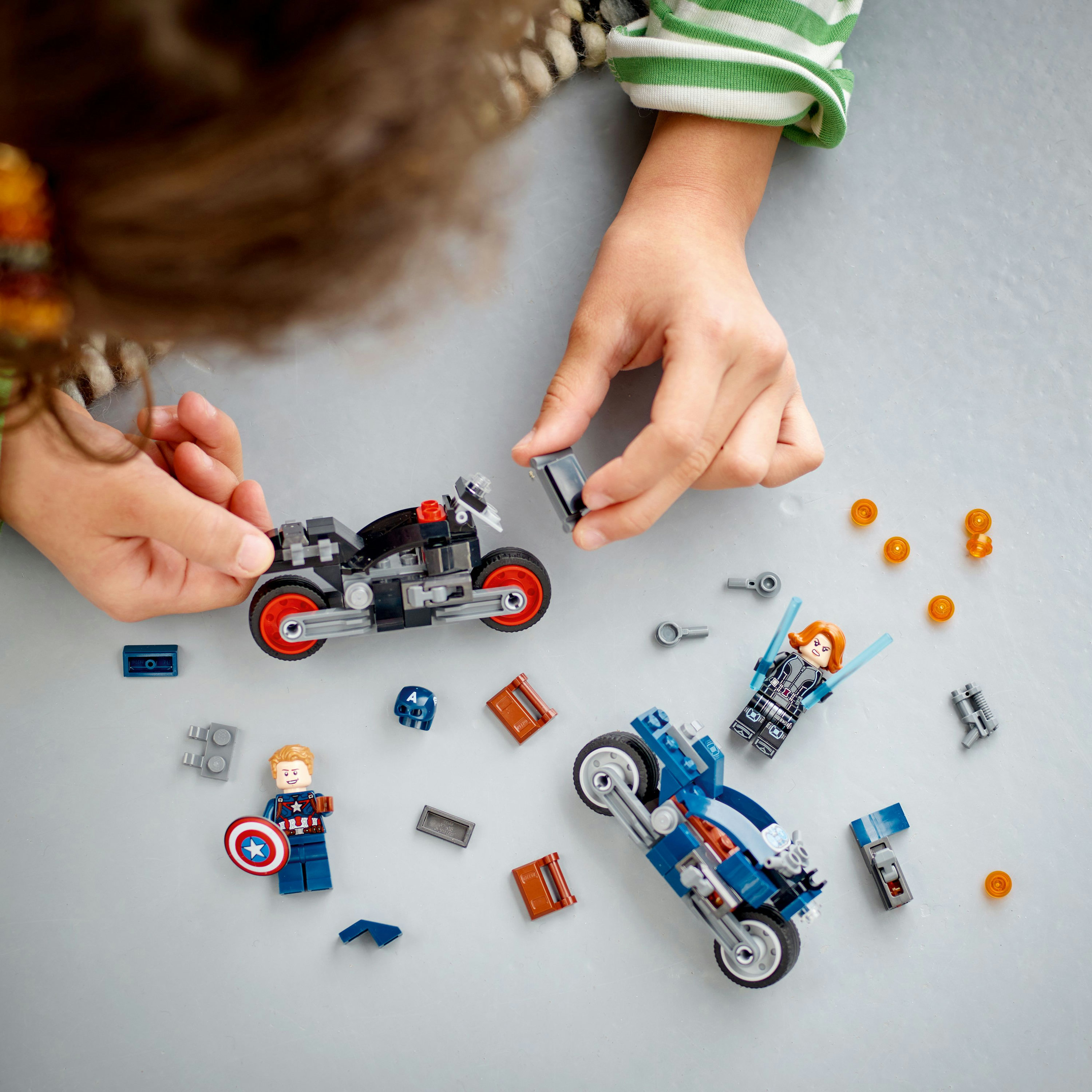 Конструктор LEGO Marvel Мотоциклы Черной Вдовы и Капитана Америка, 130 деталей (76260) - фото 5