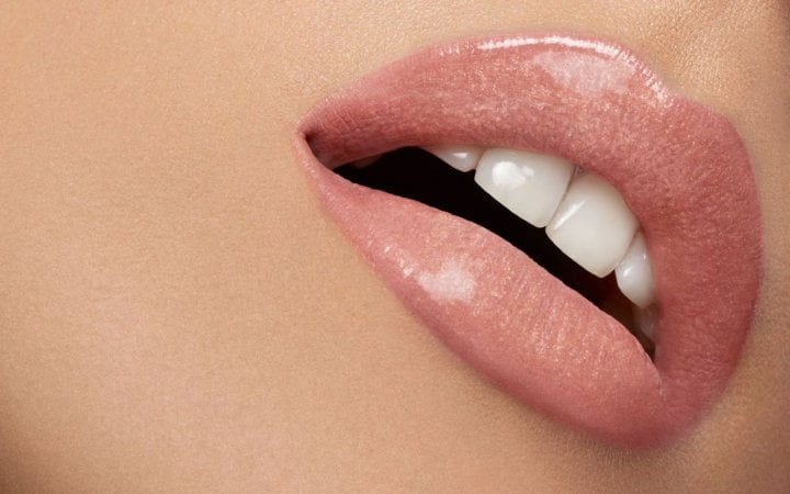 Помада для губ Pupa Miss Ultra Brilliant, відтінок 101, 2,4 мл (245101) - фото 2