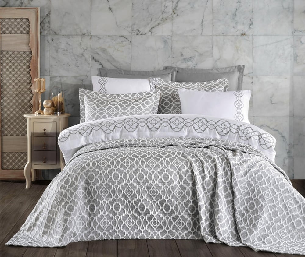 Комплект постельного белья Dantela Vita Victoria gri с вышивкой и жаккардовым покрывалом евро серый (svt-2000022328524) - фото 1