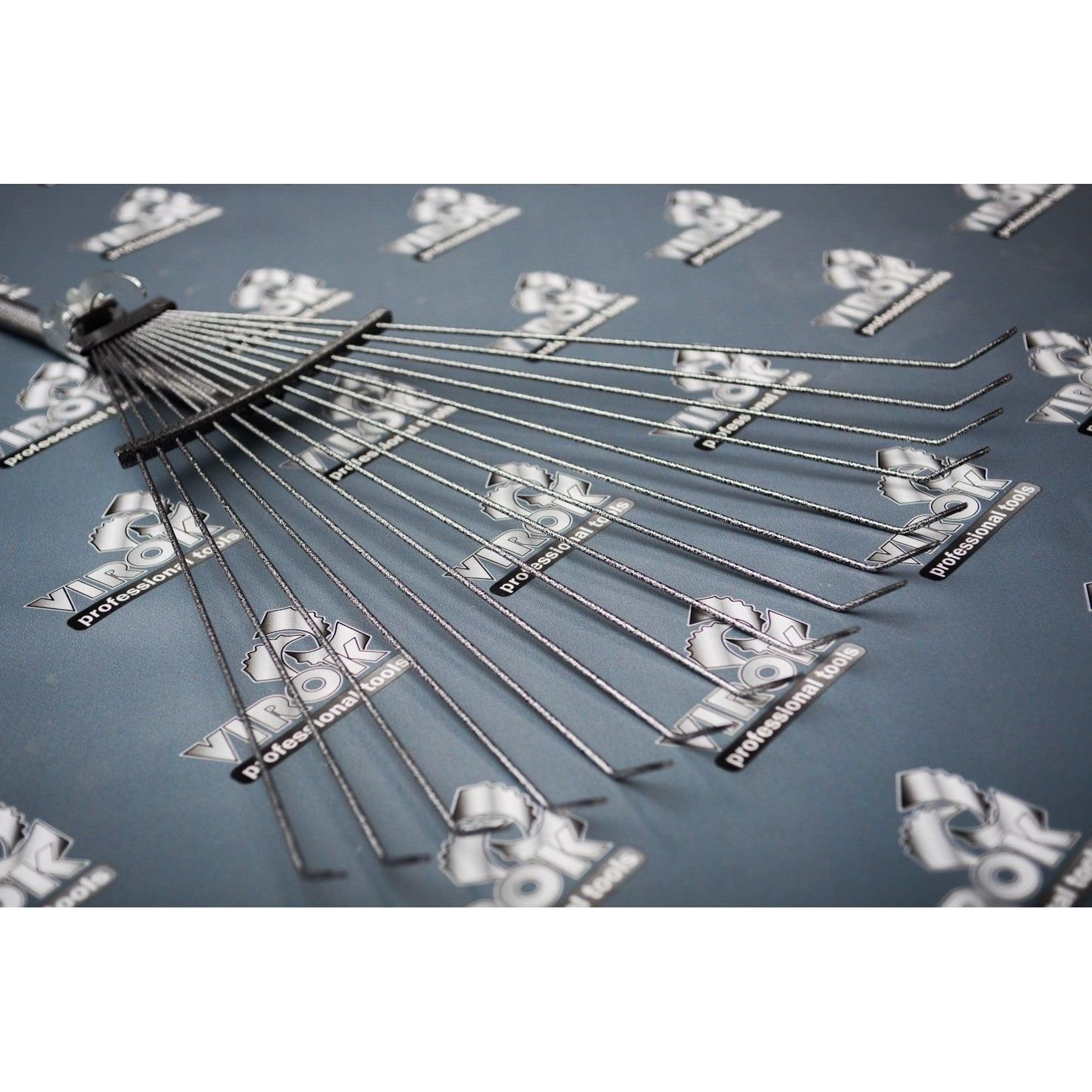 Грабли Virok веерные проволочные раздвижные с древком молотковая покраска - фото 2