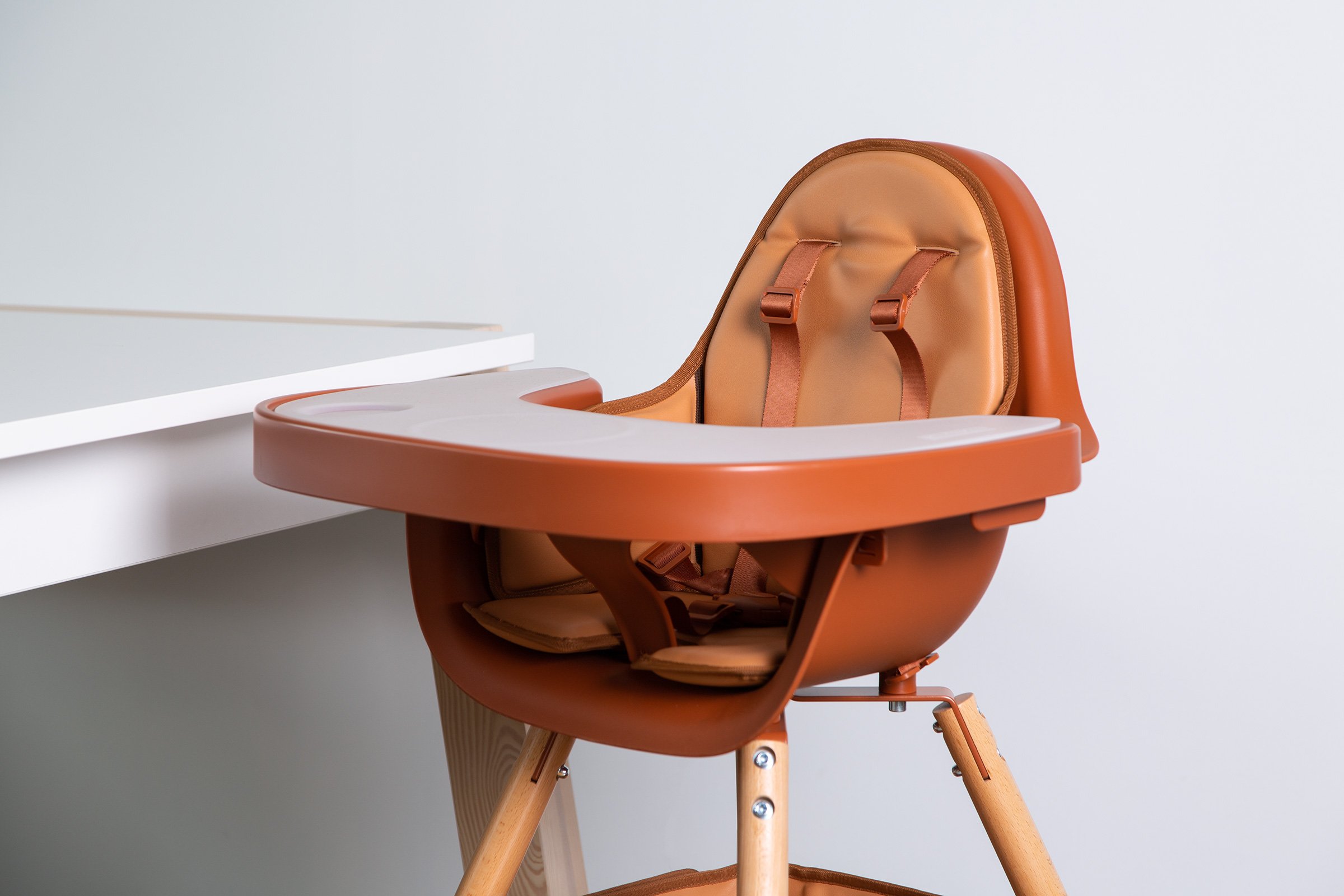 Столик к стулу для кормления Childhome Evolu с силиконовым подносом, рыжий (CHEVOTSRU) - фото 10