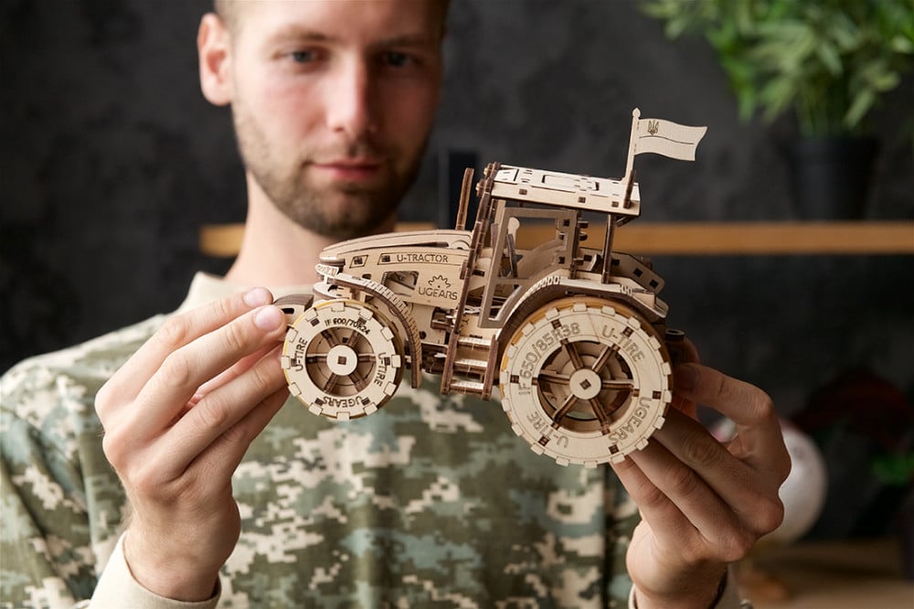 Механічний 3D Пазл Ukrainian Gears Трактор перемагає, 272 елементи (70184) - фото 8
