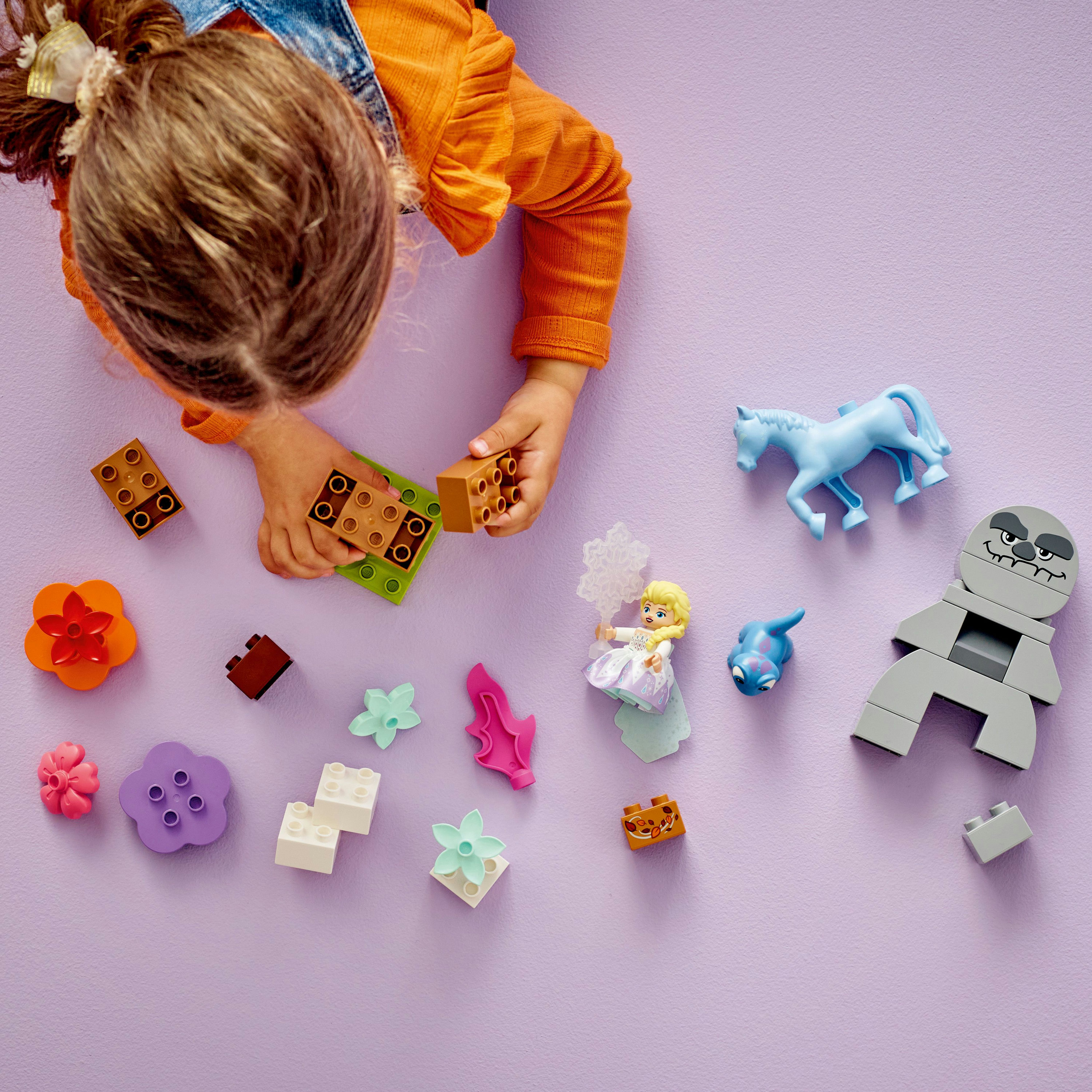 Конструктор LEGO DUPLO Эльза и Бруни в Зачарованном лесу 31 деталь (10418) - фото 3