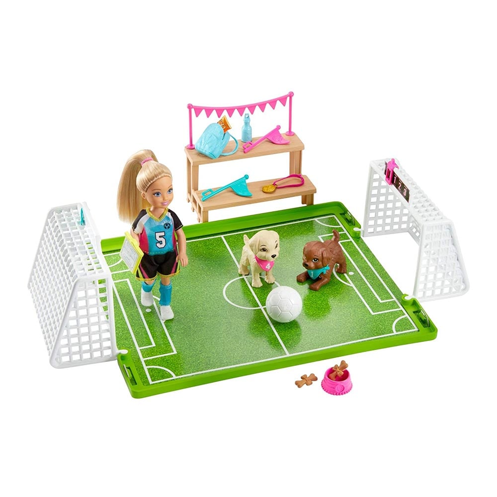 Ігровий набір Barbie Футбольна команда Челсі (GHK37) - фото 1