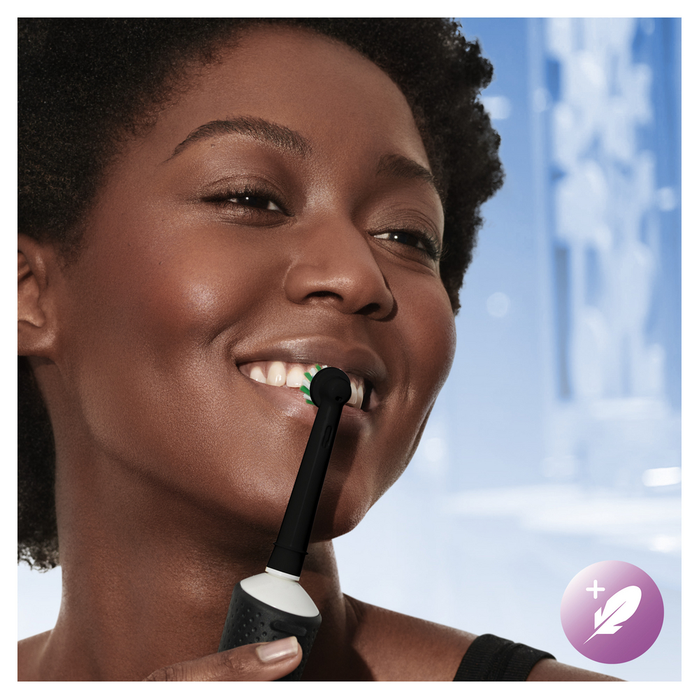 Електрична зубна щітка Oral-B Vitality Pro Protect X Clean чорна - фото 7