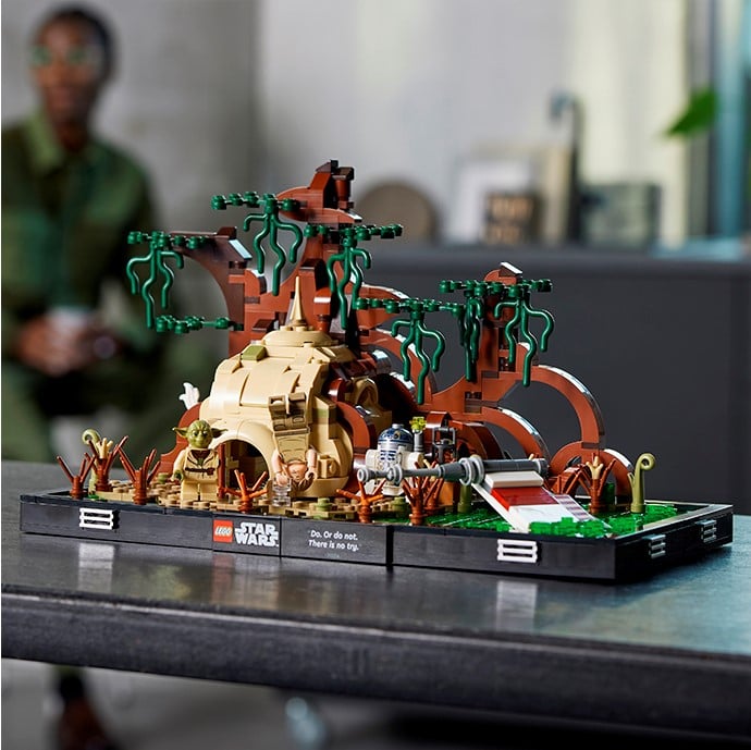 Конструктор LEGO Star Wars Dagobah Обучение джедаев Диорама, 1000 деталей (75330) - фото 8