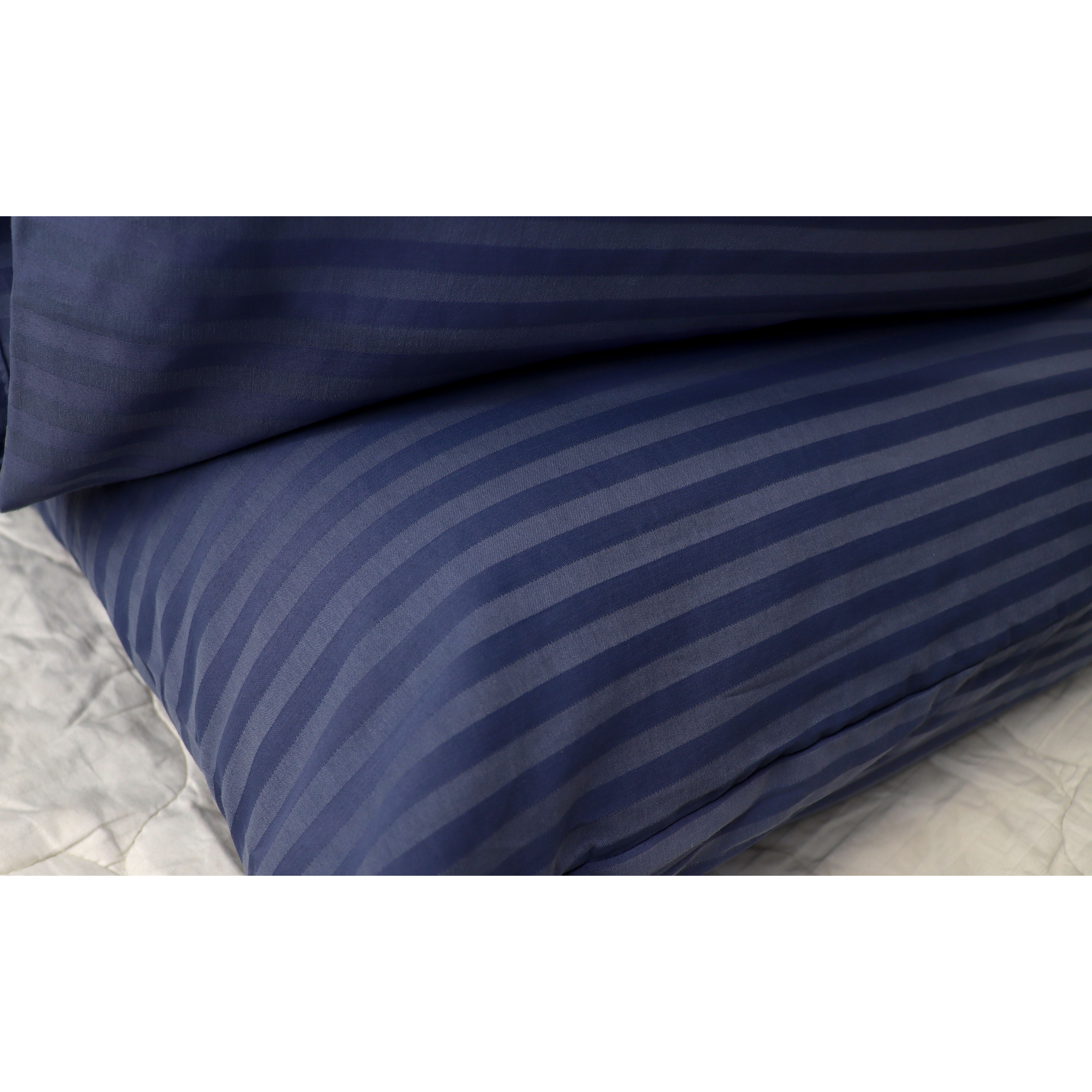 Комплект постільної білизни LightHouse Sateen Stripe Blue Navy євростандарт синій (603623_2,0) - фото 4