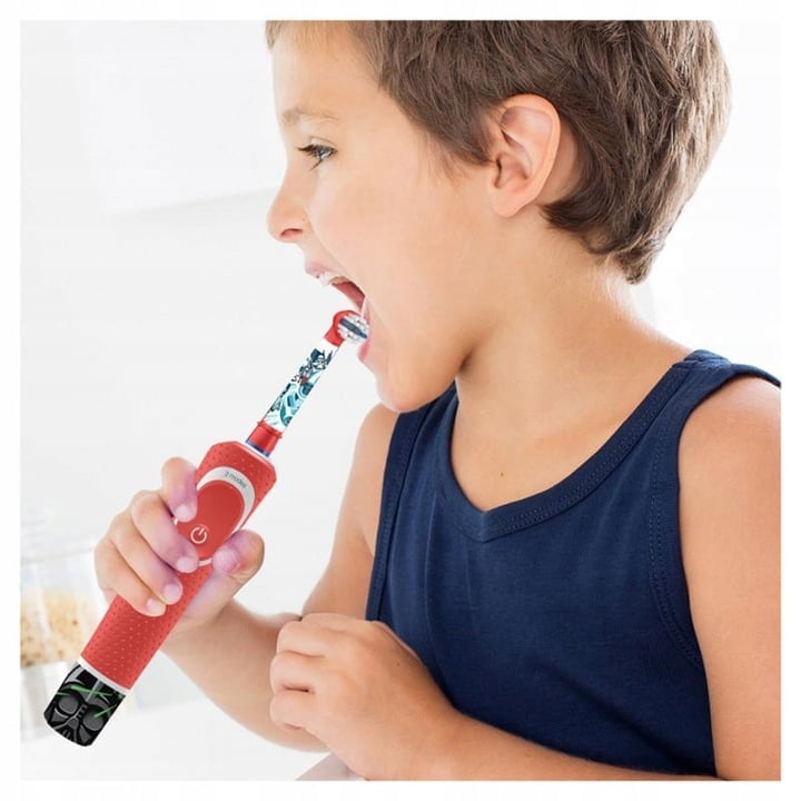 Набор электрических зубных щеток Oral-B Family Edition Vitality&Kids Звездные Войны 2 шт. - фото 6