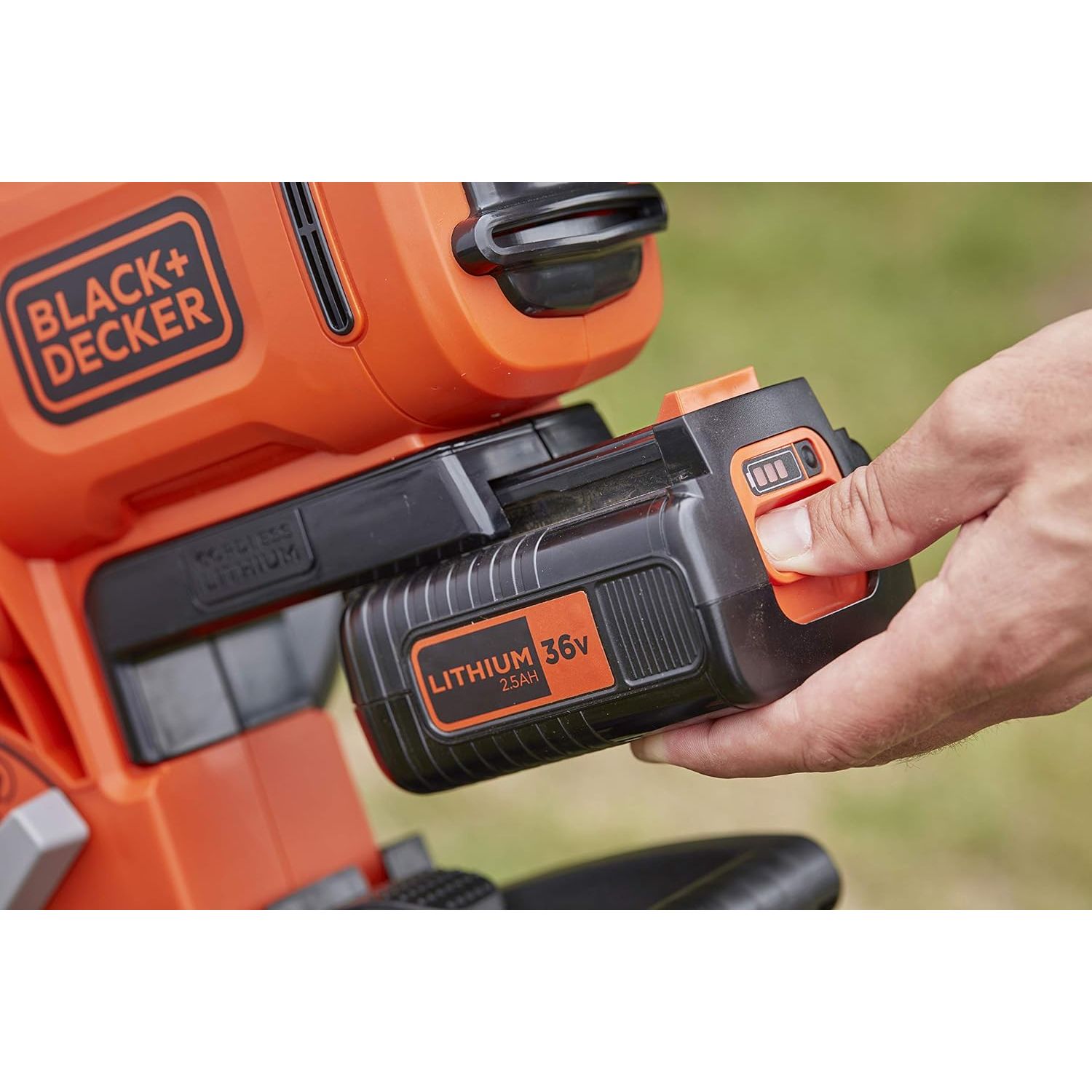 Садовый пылесос Black+Decker аккумуляторный (BCBLV3625L1-QW) - фото 7