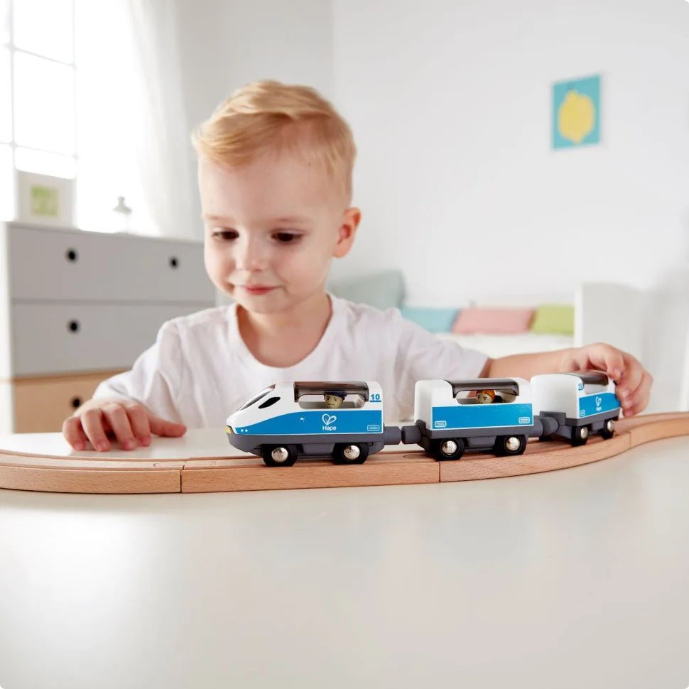 Набір для іграшкової залізниці Hape Поїзд Інтерсіті з вагонами (E3728) - фото 5