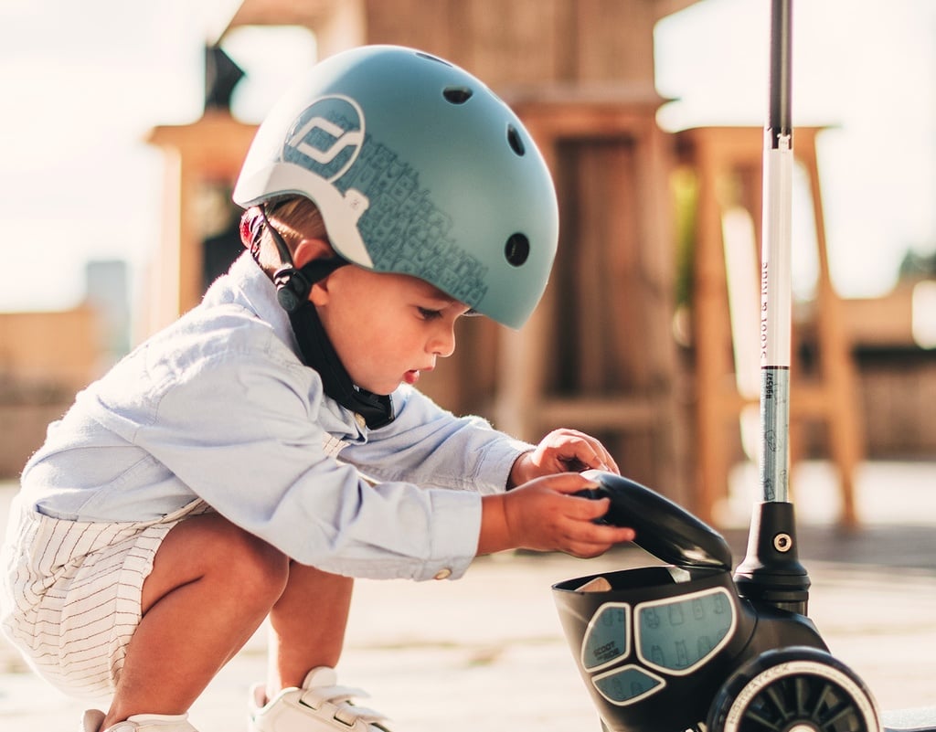 Шлем защитный Scoot and Ride светоотражающий, с фонариком, 45-51 см (XXS/XS), серо-синий (SR-210225-STEEL) - фото 9