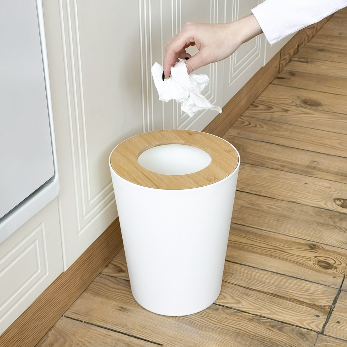 Відро для сміття МВМ My Home Scandinavia 22.8х28 см біле (BIN-20 9L WHITE/WOOD) - фото 4