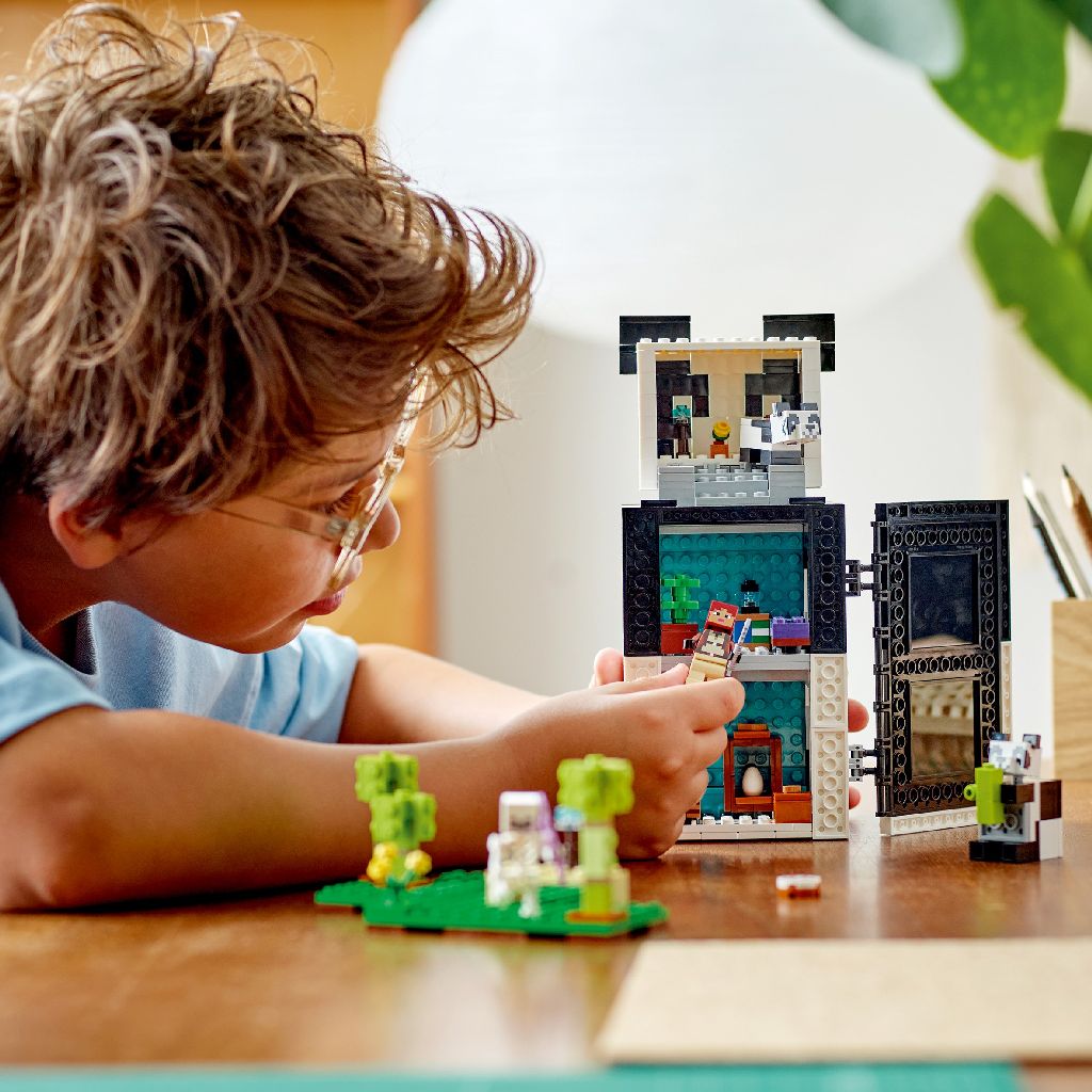 Конструктор LEGO Minecraft Поместье панды 553 деталей (21245) - фото 5