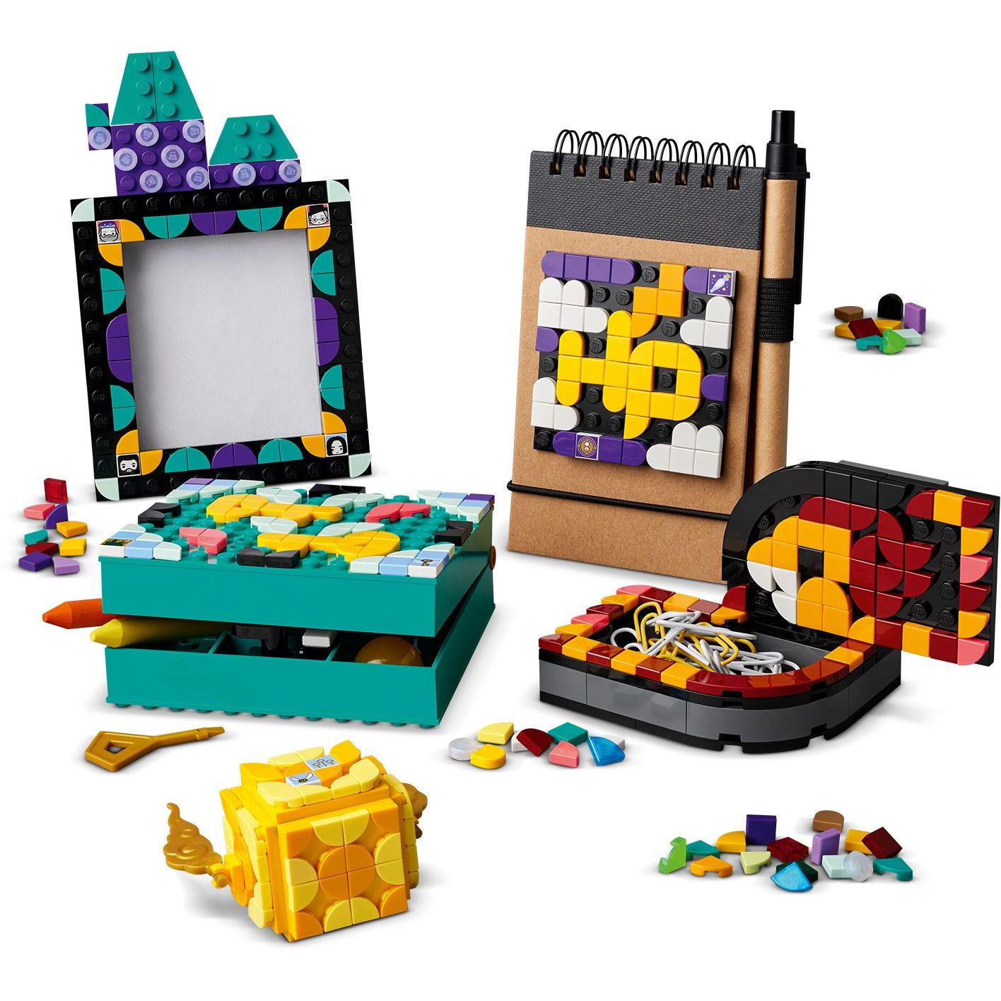 Конструктор LEGO DOTs Хогвартс. Настольный комплект, 856 деталей (41811) - фото 5