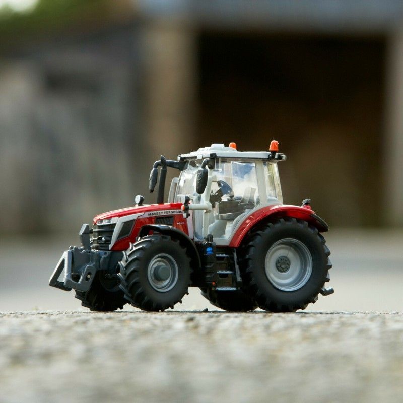 Модель Britains Трактор Massey Ferguson 6S.180, 1:32 (43316) - фото 6