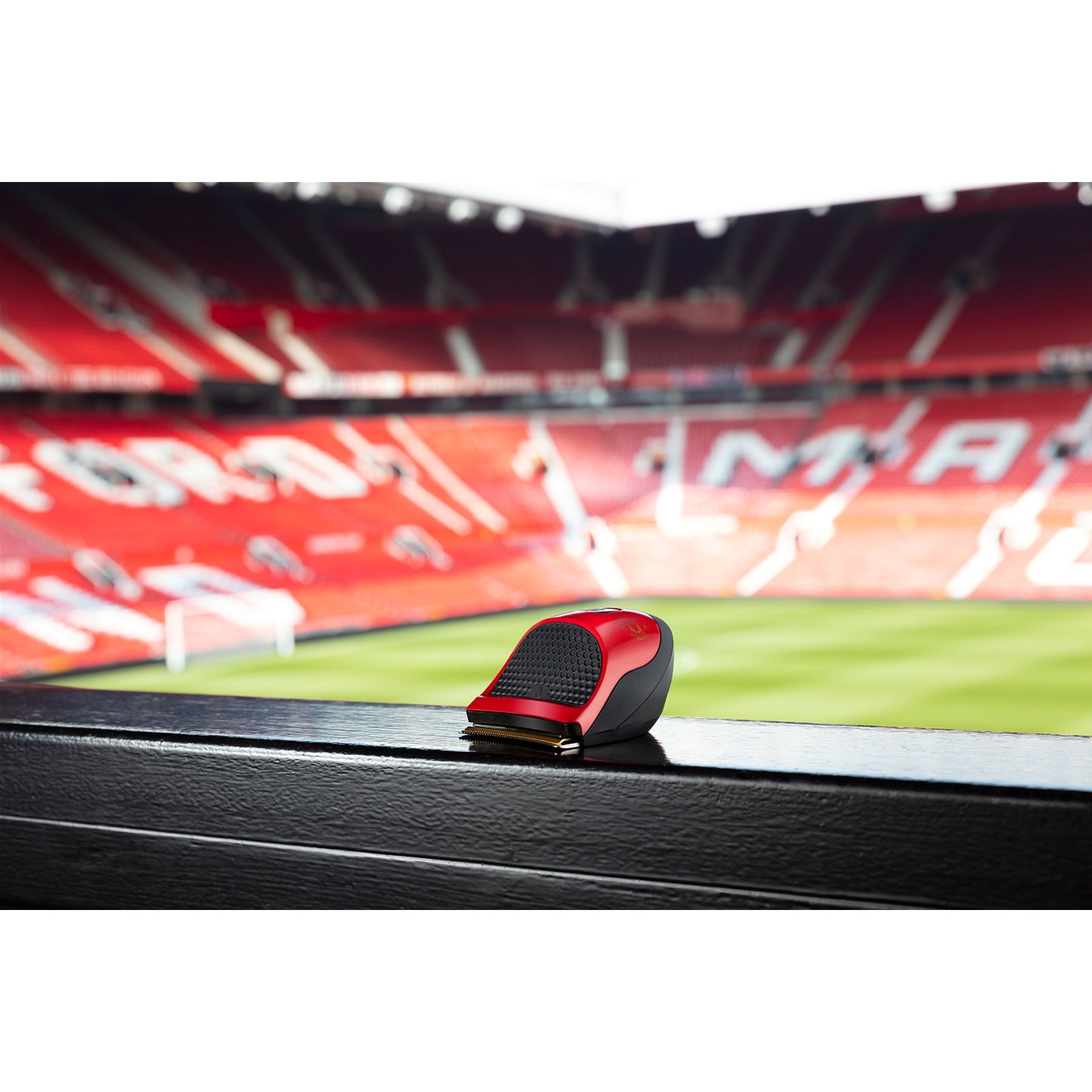 Машинка для стрижки Remington Quick Cut Manchester United HC4255 красная - фото 5