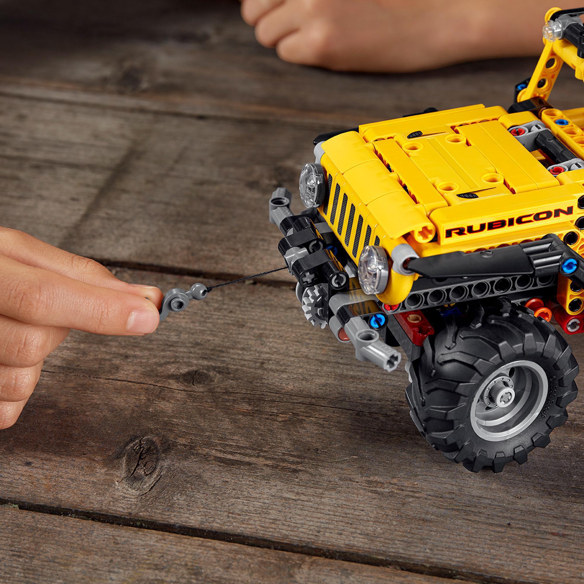 Конструктор LEGO Technic Jeep Wrangler, 665 деталей (42122) - фото 6