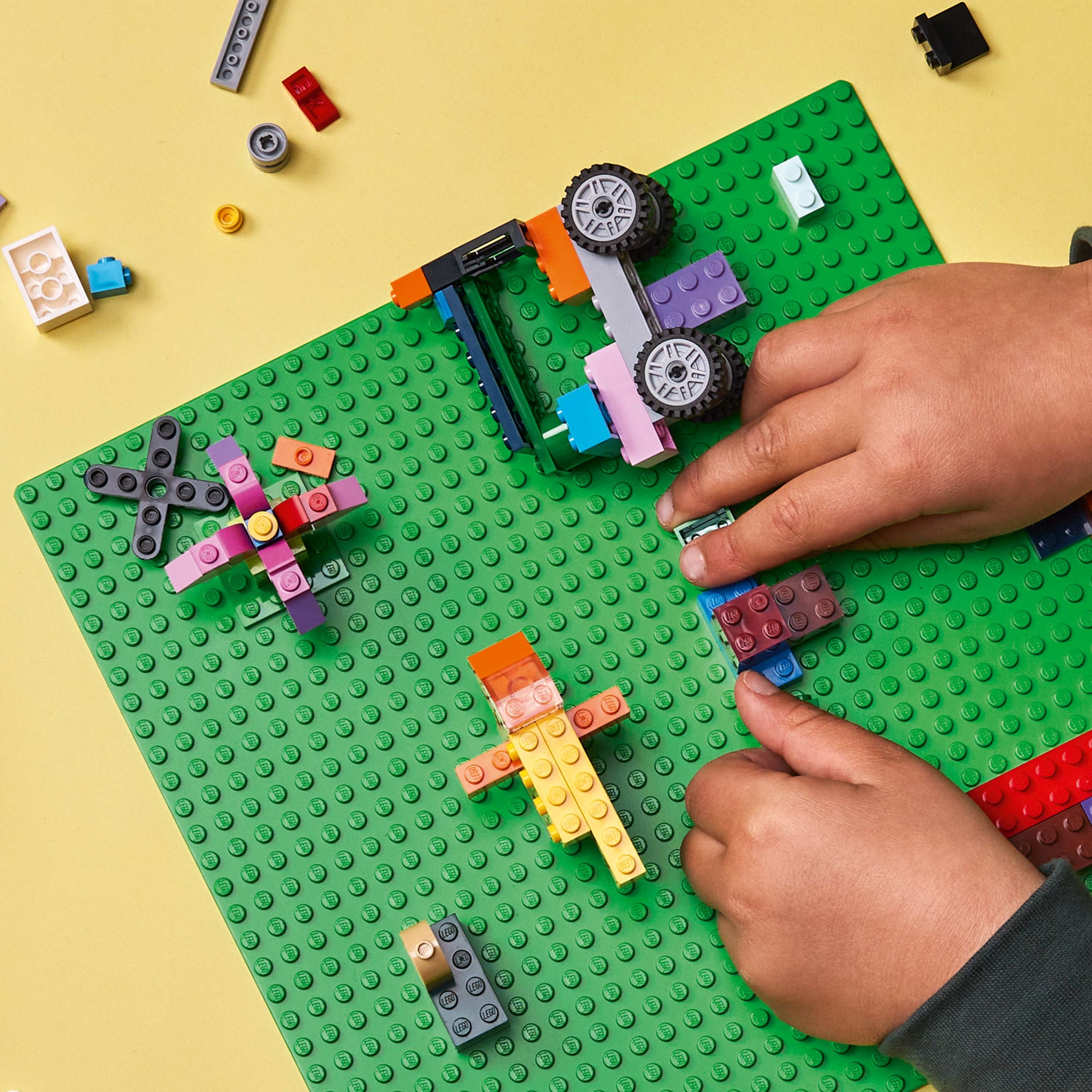 Конструктор LEGO Classic Зеленая базовая пластина, 1 деталь (11023) - фото 5