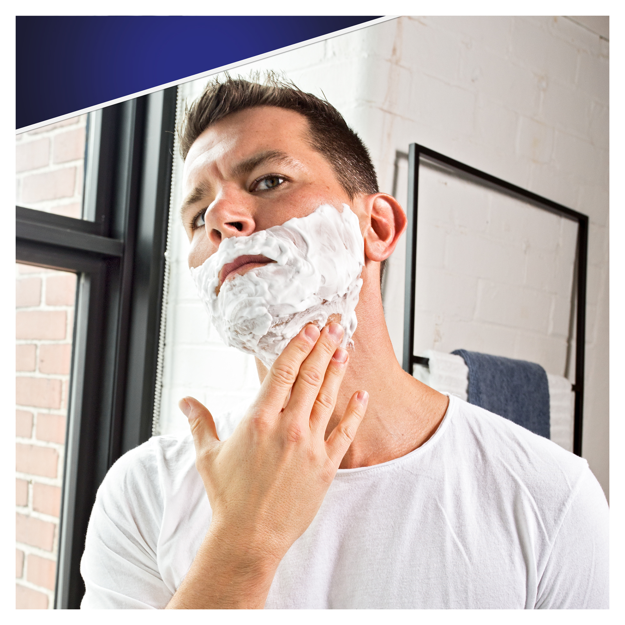 Пена для бритья Gillette Skinguard Sensitive Защита кожи, 250 мл - фото 5