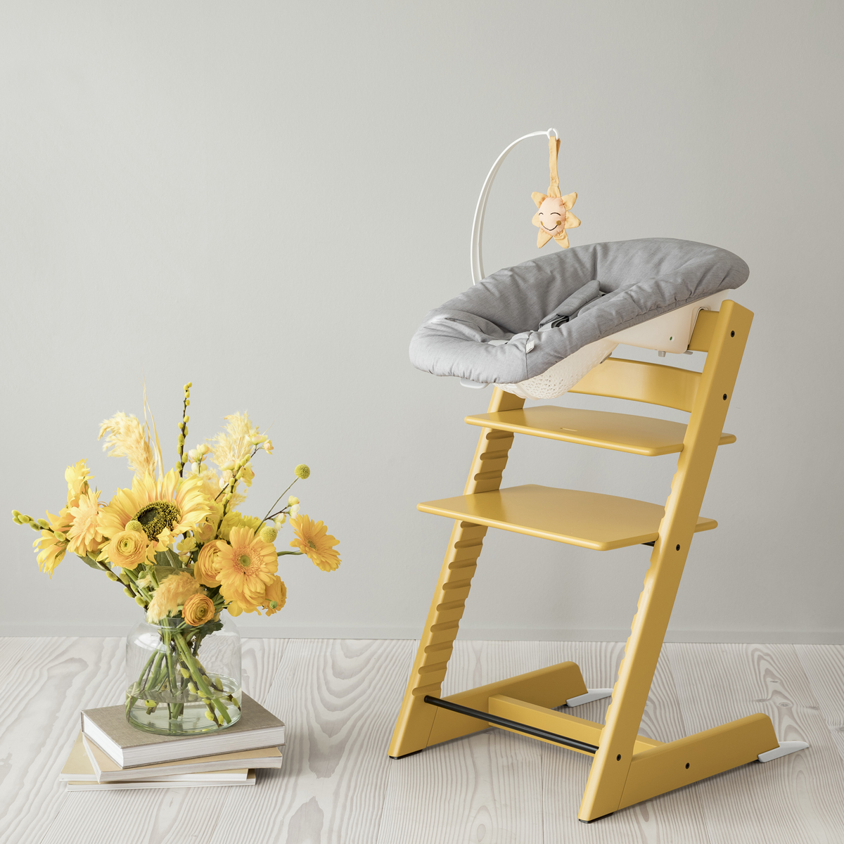 Набор Stokke Newborn Tripp Trapp Sunflower Yellow: стульчик и кресло для новорожденных (k.100137.52) - фото 7