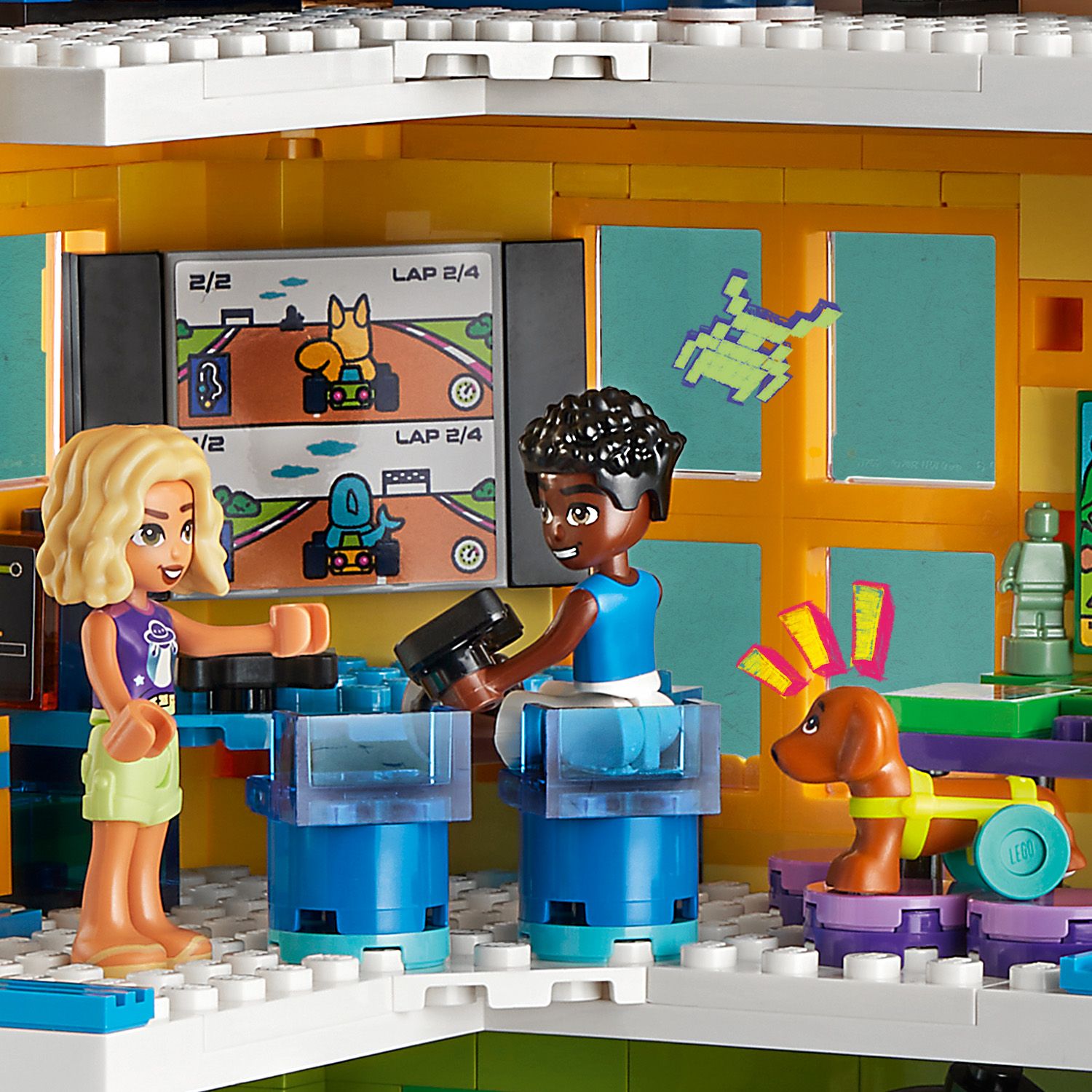 Конструктор LEGO Friends Хартлейк-Сити. Общественный центр, 1513 деталей (41748) - фото 6