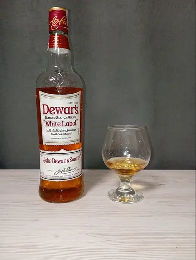 Отзывы о Виски Dewar's White Label от 3 лет выдержки, 0,7 л, 40