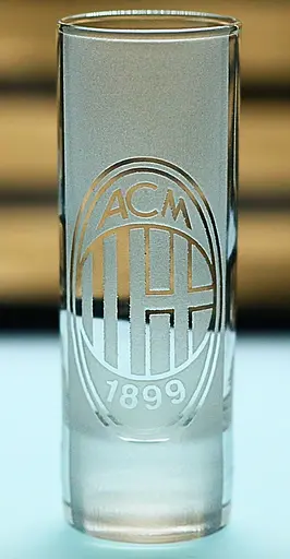 Стеклянная рюмка 60мл ФК Милан AC Milan с гравировкой подарок для фаната футбольный стопка - фото 1