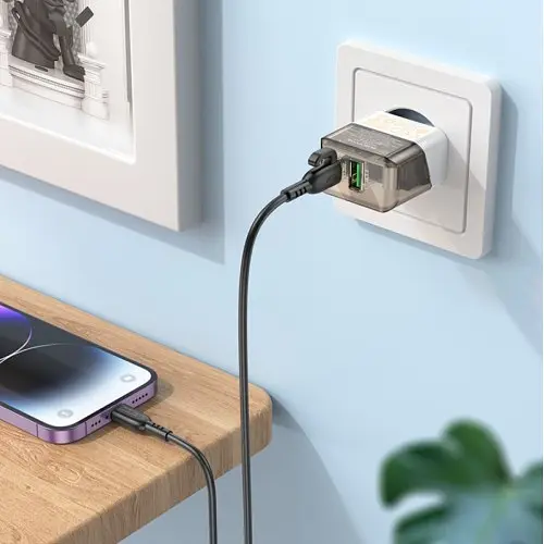 Сетевое зарядное устройство для Borofone BA80A PD20W/QC3.0 transparent черный - фото 2