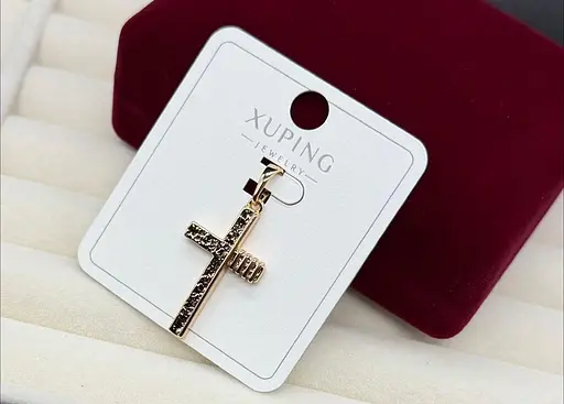 Підвіска хрест Xuping медичне золото хрестик гіпоалергенна прикраса під золото універсальний кулон для жінок - фото 1