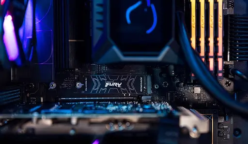 Накопитель SSD Kingston FURY Renegade 1TB (SFYRS/1000G) - фото 5