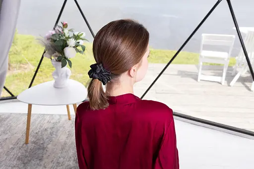 Подарунковий набір Чумацький Шлях: шовкова маска модель 3.1 + шовкова резинка для волосся розмір L Чорний (1224-02) - фото 6