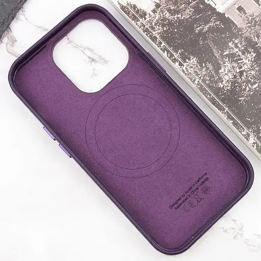 Шкіряний чохол Leather Case (AAA) with MagSafe and Animation для Apple iPhone 16 Pro (6.3) Dark Purple - фото 3