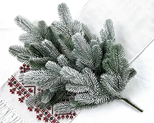 Гілка ялинки штучна Hvoya Lux засніжена 60 см 10 шт. - фото 4