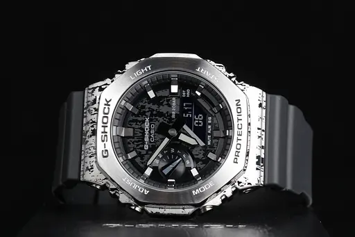 Часы Casio G-Shock GM-2100GC-1A - фото 7