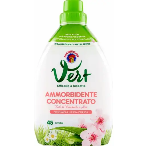 Кондиционер для одежды Chante Clair концентрированный с алоэ и полевыми цветами 900 мл