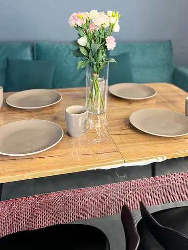 Скатертина силіконова з червоною стразовою стрічкою 220х110 см - фото 2