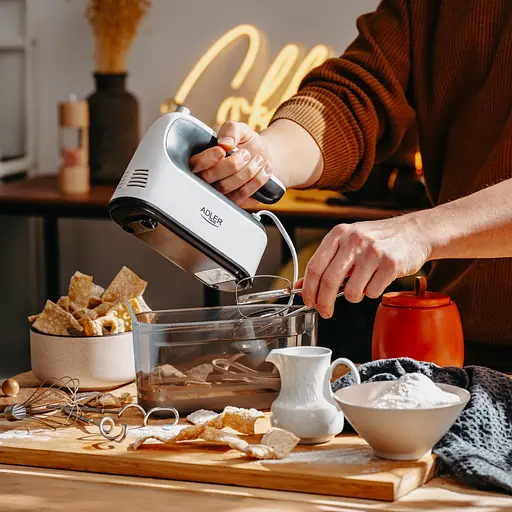 Міксер Adler AD 4229 ручний/ 600Вт/ 9 швидкостей/ Turbo/ контейнер для аксесуарів/ білий - фото 9