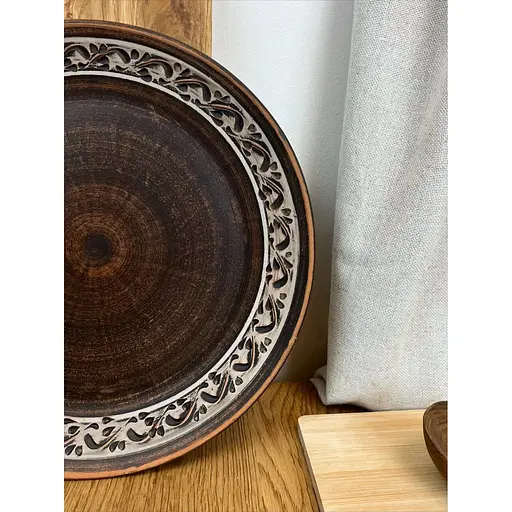 Тарілка 26 см керамічна (глиняна) різьблена Ангоб - фото 5