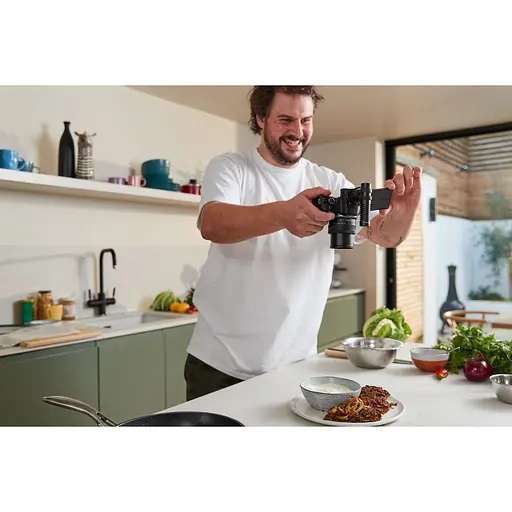 Беззеркальный фотоаппарат Canon EOS R50 Body Black (5811C029) [88291] - фото 9