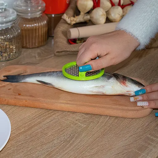 Рибочистка кругла з ручкою Ø 9 см, Kitchette Салатовий 84621 - фото 2