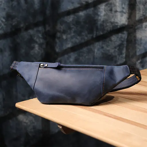 Красивая сумка-бананка для мужчин из натуральной винтажной кожи SHVIGEL 34х12х4 см sum0027471 - фото 9