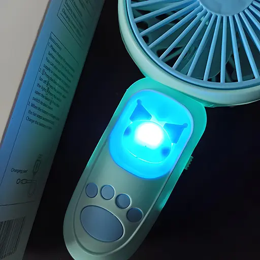 Детский портативный USB-вентилятор с подсветкой Куроми голубой (S085) - фото 3