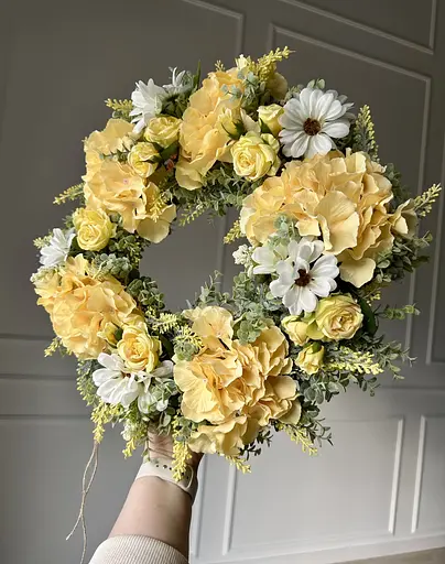 Цветочный декоративный венок на двери Hvoya Летнее желтое утро 50 см - фото 4