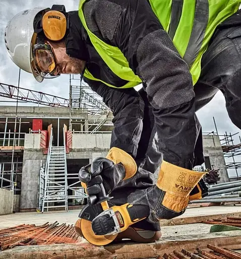 Аккумуляторная угловая шлифмашина DeWalt с АКБ и ЗУ (DCG405P2) - фото 3