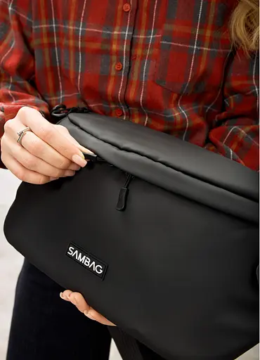 Женская сумка-бананка под ноутбук Sambag Urban Laptop черная 46×26 см (51411064) - фото 5