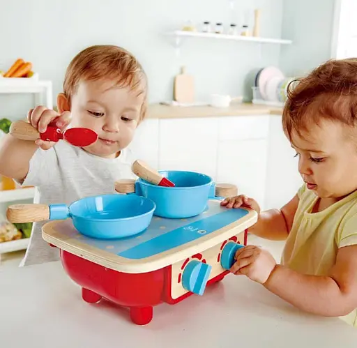 Детская плита с посудой Hape E3170 Игровой набор для девочек и мальчиков - фото 5