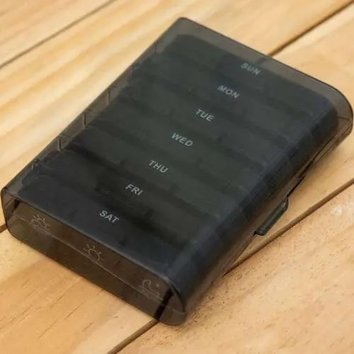 Таблетниця-органайзер RUHHY 24287 на 7 днів 3 секції в день чорна - фото 3